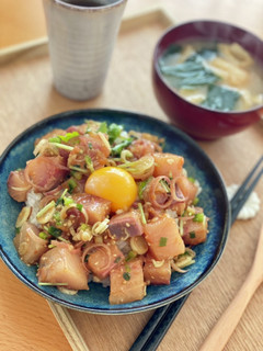ブリの梅ユッケ丼-レシピのメイン写真