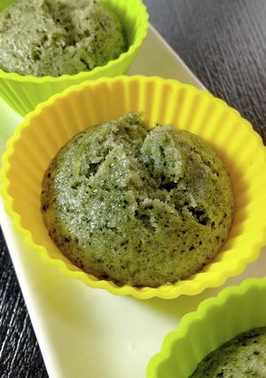 おやつに。卵なしHM粒あんよもぎ蒸しパン-レシピのメイン写真