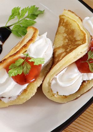 フライパンでお手軽♡いちごのオムレット-レシピのメイン写真