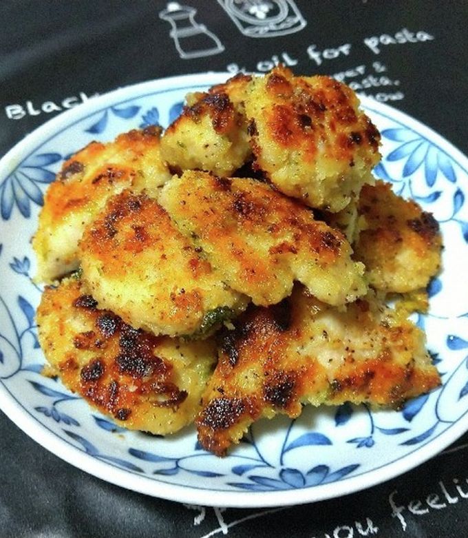 セロリの葉で鶏胸肉のガーリック香草焼き-レシピのメイン写真