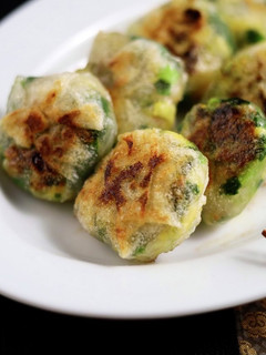 カリっともちもち!ライスペーパーにら饅頭-レシピのメイン写真