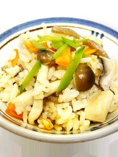 ぷりぷりきのこの炊き込みご飯-レシピのメイン写真
