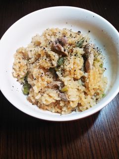 簡単☆ホルモンとネギの炊き込みご飯-レシピのメイン写真