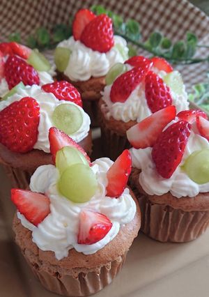 いちごのデコレーションカップケーキ-レシピのメイン写真