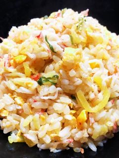 白だしでカニカマとたくあんの【炒飯】-レシピのメイン写真
