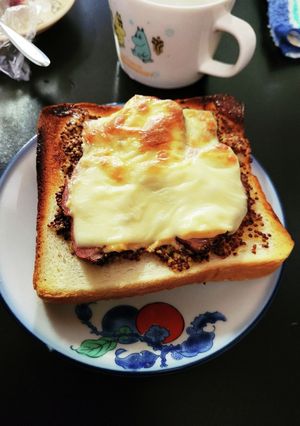 粒マスタードとパストラミのチーズトースト-レシピのメイン写真