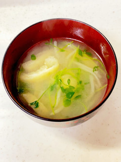 もやし 油揚げ 豆苗の味噌汁^^-レシピのメイン写真