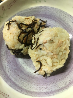 ツナしおこんぶおにぎり-レシピのメイン写真