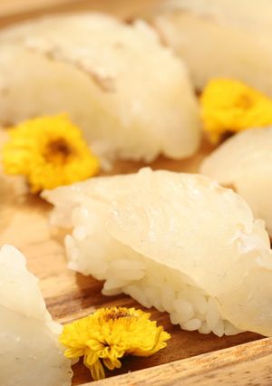 うまみ倍増！ ヒラメの昆布締め＆寿司-レシピのメイン写真