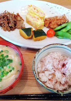 朝ごはん　カニかま玉子焼きと残り物-レシピのメイン写真