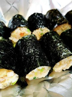 天かす&にんにく麺つゆ☆おむすび-レシピのメイン写真