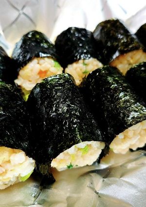天かす&にんにく麺つゆ☆おむすび-レシピのメイン写真