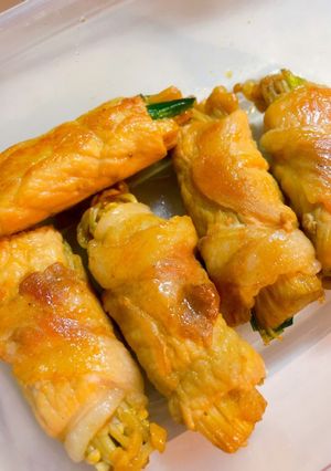 10分で！豚肉とエノキとニラの簡単肉巻き-レシピのメイン写真