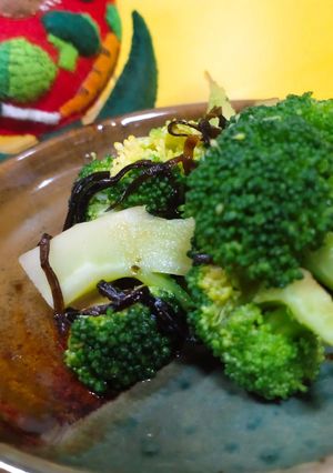 ブロッコリーの塩昆布和え-レシピのメイン写真