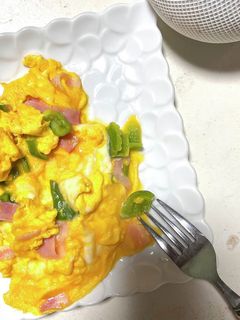 ベーコンとピーマンのスクランブルエッグ♪-レシピのメイン写真