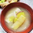 新玉とサツマイモのお味噌汁