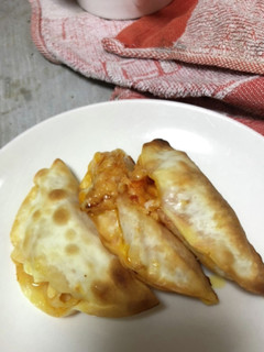 餃子の皮でミニカルツォーネ-レシピのメイン写真