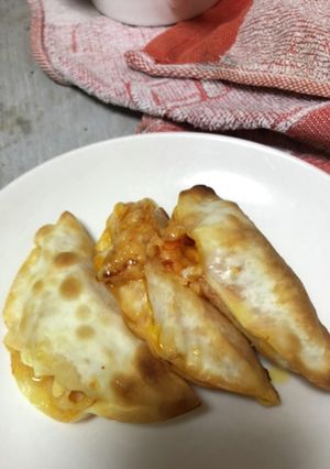 餃子の皮でミニカルツォーネ-レシピのメイン写真