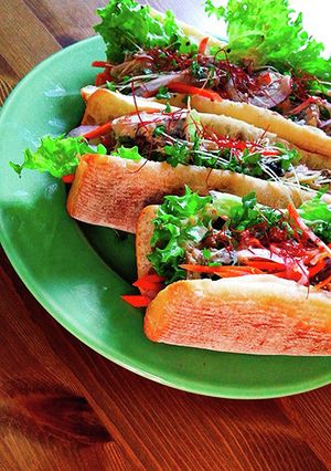 野菜たっぷりサバ缶のバインミー-レシピのメイン写真