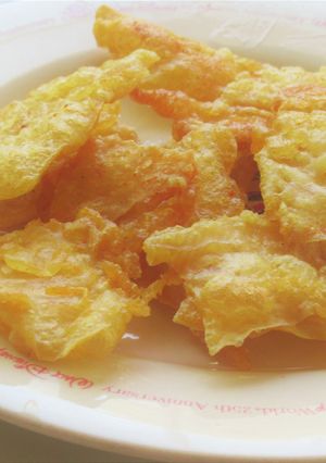 揚げ湯葉でなんちゃって！？鶏皮せんべい-レシピのメイン写真