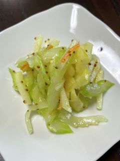 セロリとりんごのサラダ-レシピのメイン写真