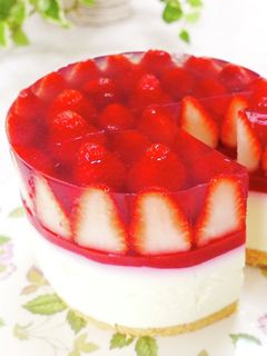 ★苺のレアチーズケーキ★-レシピのメイン写真