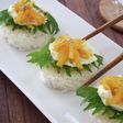 たくあんとクリチーのオープンおにぎり