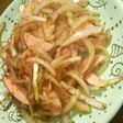 玉ねぎと魚肉ソーセージのおかかあえ