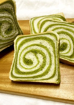 抹茶のグルグルうずまき食パン-レシピのメイン写真