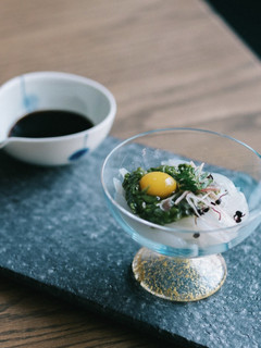 ユッケ風!めかぶイカそうめん-レシピのメイン写真