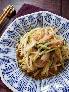 辛くない!新玉ねぎの中華サラダ-レシピのメイン写真