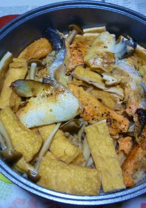 銀鮭の焼き鮭+京揚げしめじの炊き込みご飯-レシピのメイン写真