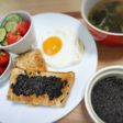 あかしあの天然蜂蜜で黒胡麻蜂蜜ペースト