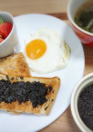 あかしあの天然蜂蜜で黒胡麻蜂蜜ペースト-レシピのメイン写真