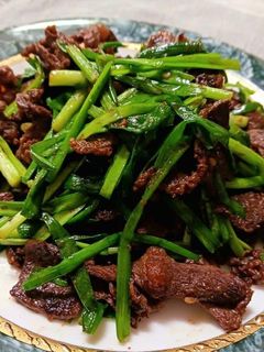 牛サガリとニラの焼肉炒め-レシピのメイン写真