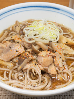 秋の絶品・鶏きのこ汁と蕎麦-レシピのメイン写真