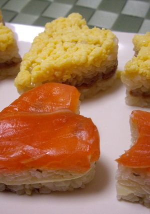 チーズ入り♪スモークサーモンの押し寿司-レシピのメイン写真
