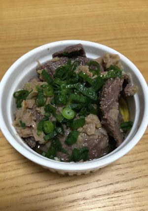 ネギと牛タン先のアヒージョ-レシピのメイン写真