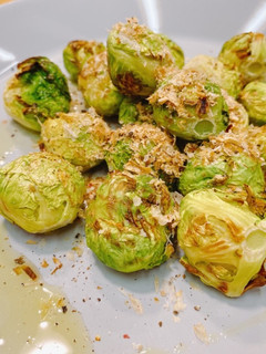 芽キャベツのグリル〜宗田節ぷらすがけ〜-レシピのメイン写真