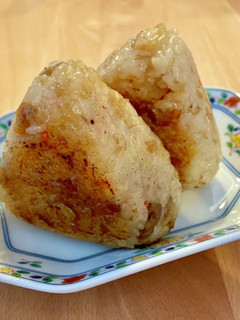 バター香る♪炊き込みご飯で焼きおにぎり-レシピのメイン写真