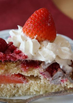 フライパンでデコレーションケーキ-レシピのメイン写真