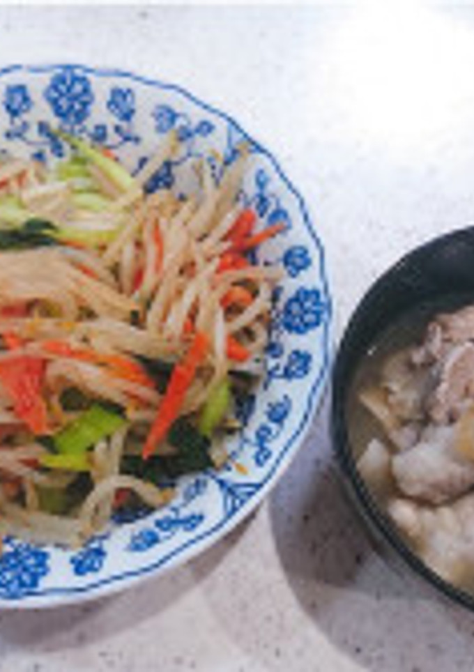 ぶた肉とごぼうのみそ汁ともやしの野菜炒め-レシピのメイン写真