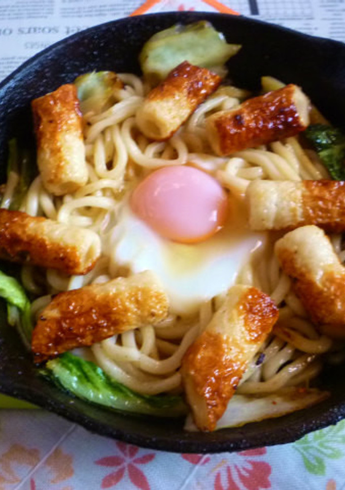寅ちくわと白菜の月見焼きうどん-レシピのメイン写真