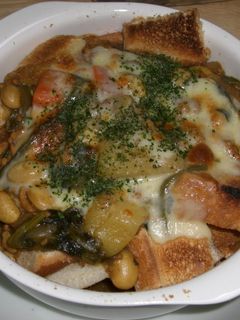 残ったカレーで楽ちんパングラタン by すいーとうさぎ