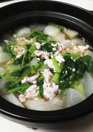 丸ごとカブと鶏ひき肉のスープ-レシピのメイン写真