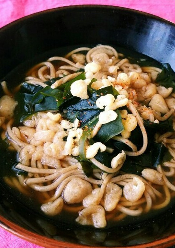 わかめと揚げ玉の温かい蕎麦-レシピのメイン写真