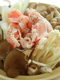 たっぷりキノコの和風タジン(蒸し鍋)-レシピのメイン写真