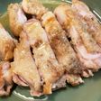 鳥もものソテー アンチョビバターソース