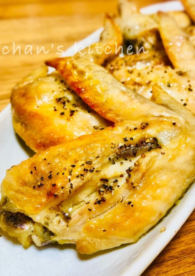 塩生姜で旨い〜♡手羽先のオーブン焼き-レシピのメイン写真
