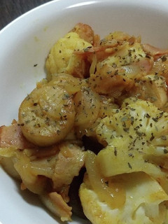 カリフラワーとベーコンのカレー炒め-レシピのメイン写真